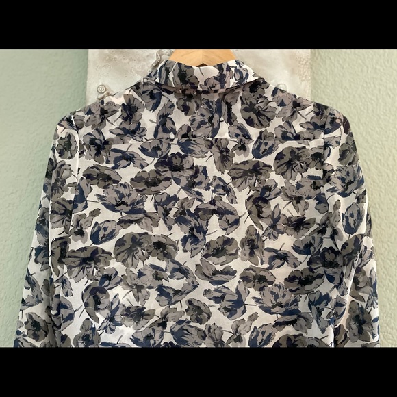 DONATED - Floral Banana Republic Shirt - Picture 4 of 8